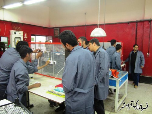 کارگاههای فعال مرکزآموزش فنی وحرفه ای آزادشهر