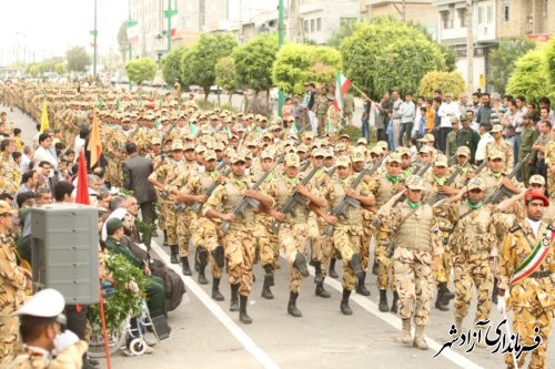 برگزاری مراسم هفته دفاع مقدس و رژه نیروهای مسلح در شهرستان آزادشهر