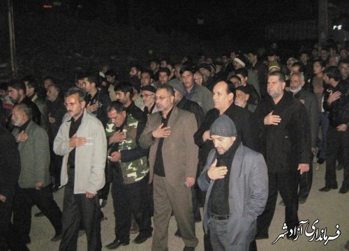 حضور بخشدار مرکزی آزادشهر در مراسم شام غریبان عاشورا در روستای مرزبن