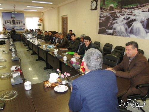 جلسه فرماندار آزادشهر با دهیاران شهرستان درخصوص هماهنگی سفر ریاست جمهوری