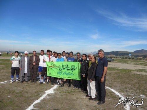 بخشدارمرکزی در افتتاحیه مسابقات فوتسال به مناسبت دهه فجر در روستای قزلجه حضور یافت.