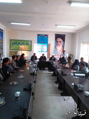 برگزاری همایش دهیاران و روسای شوراهای اسلامی در بخشداری چشمه ساران