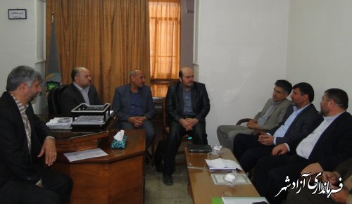 تشکیل جلسه در  خصوص مشکلات اراضی شیب دار با حضور فرماندار شهرستان آزادشهر
