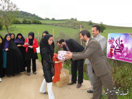 همایش پیاده روی به مناسبت گرامیداشت هفته مقام زن در آزادشهر برگزار شد