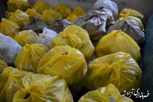 توزيع سبد غذايی طرح بنياد علوی بين مادران باردار و شيرده واجد شرايط در شهرستان آزادشهر