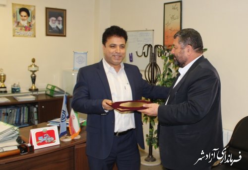 تقدیر و تشکر فرماندار شهرستان آزادشهر از کارمندان تامین اجتماعی