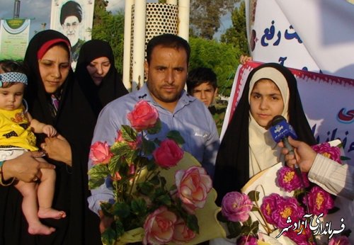 استقبال از دانش آموز افتخارآفرین شهرستان آزادشهر