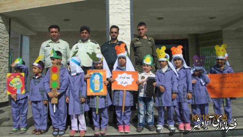 دیدار کودکان مهدهای کودک شهرستان آزادشهر از محل نیروی انتظامی
