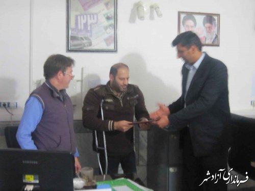 تقدیر و تشکر از کارکنان معلول اداره بهزیستی شهرستان آزادشهر به مناسبت هفته جهانی معلولین