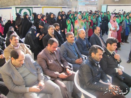 نواختن زنگ گلبانگ انقلاب در مدارس شهرستان آزادشهر 