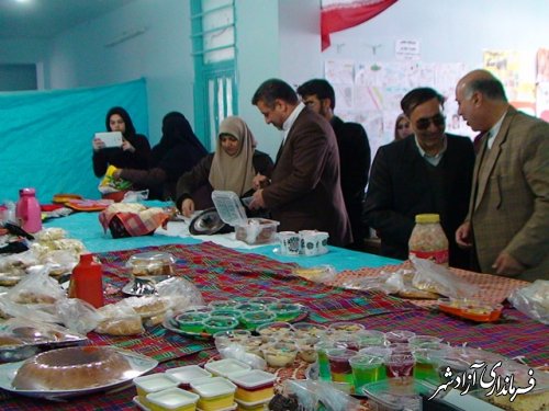 جشنواره غذای سالم در مدارس نوده خاندوز