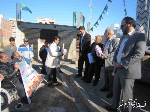 در پنجمین روز از دهه مبارک فجر همایش گلگشت و پیاده روی معلولین در شهرستان آزادشهر