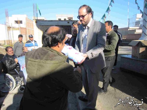 در پنجمین روز از دهه مبارک فجر همایش گلگشت و پیاده روی معلولین در شهرستان آزادشهر