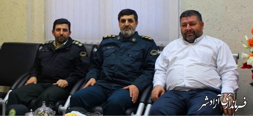 نماینده انتخاباتی فرماندهی انتظامی گلستان با فرماندار شهرستان آزادشهر دیدار کرد