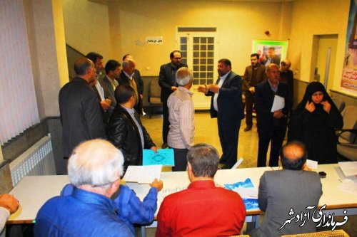 صندوق های اخذ رأی به نمایندگان فرماندار در شهرستان آزادشهر تحویل شد