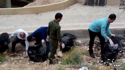 اجرای طرح پاکسازی زباله های بافت تاریخی روستای پارسیان بمناسبت هفته میراث فرهنگی