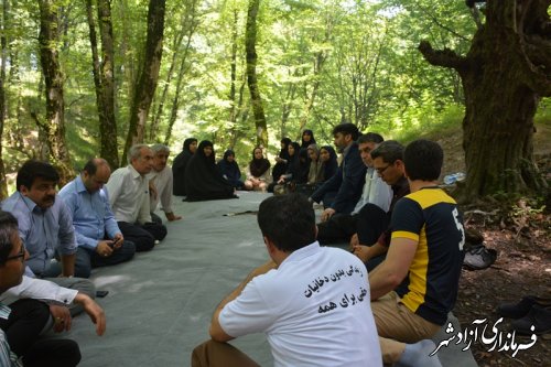 برگزاری اردوی تربیتی با شعار "خانواده و جوانان علیه قلیان  در آزادشهر