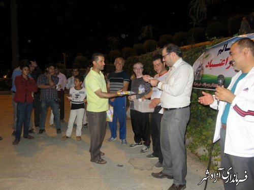 پیاده روی خانوادگی به مناسبت هفته مواد مخدر در شهرستان آزادشهر برگزار گردید