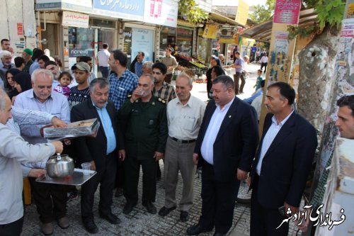 حضور فرماندار شهرستان آزادشهر در ايستگاه صلواتي بمناسبت هفته دفاع مقدس