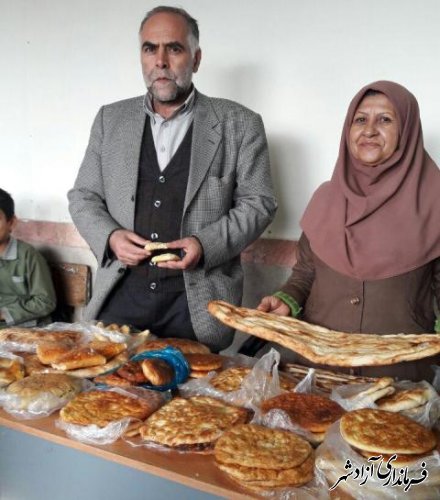 جشنواره نان محلی در دبستان ابوریحان شهرستان آزادشهر