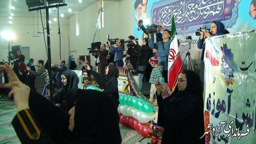 برگزاری جشن تکلیف دانش آموزان دختر آزادشهری در ایام دهه فجر