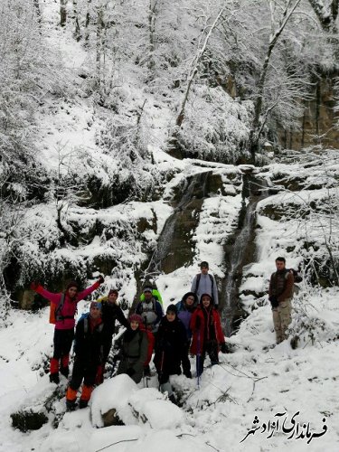 کوهنوردان شهرستان آزادشهر به آبشار جوزک رامیان صعود نمودند