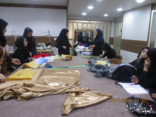 برگزاری کارگاه آموزشی صنایع دستی به مناسبت دهه فجر انقلاب اسلامی شهرستان آزادشهر