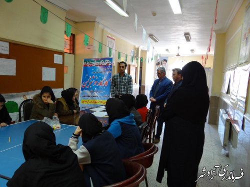 برگزاری کارگاه خوشنویسی با موضوع اقتصاد مقاومتی در شهرستان آزادشهر