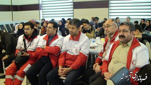 همایش تجلیل از فعالان عرصه سلامت مدارس استان در شهرستان آزادشهر