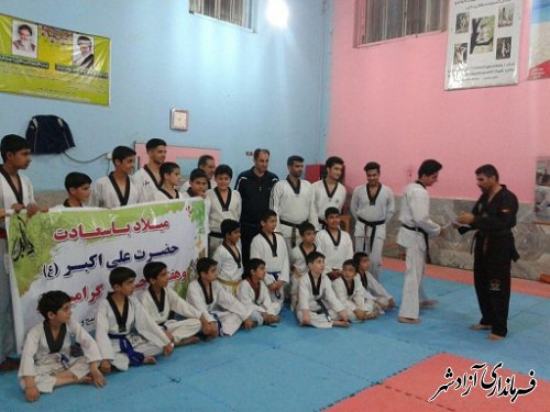 مسابقه تکواندو در سطح شهرستان آزادشهر بین ورزشکاران به مناسبت هفته جوان در مورخ 16/2/96 برگزار گردید