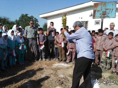 مراسم کلنگ زنی پروژه دوکلاسه درمدرسه شهید گلچشمه روستای قورچای شهرستان آزادشهر