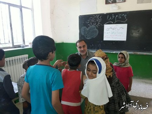حضور معاون فرماندار شهرستان آزادشهر در جمع کودکان روستاهای گلها