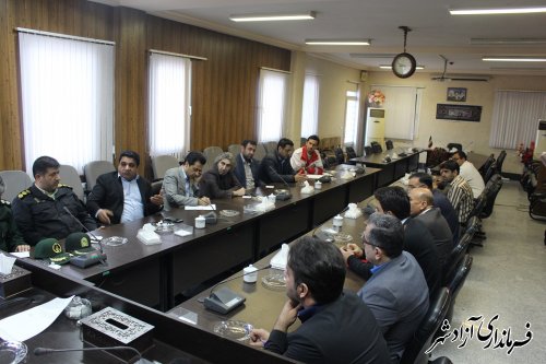 جلسه آخرین وضعیت ارسال کمک های شهرستان آزادشهر به مناطق زلزله زده برگزار شد