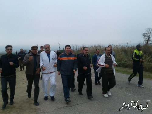 همایش پیاده روی و ورزش صبحگاهی کارکنان ادارات شهرستان آزادشهر