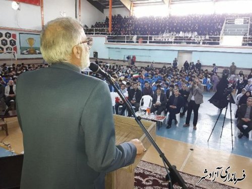 همایش 2هزار نفری سفیران سلامت مدارس شهرستان آزادشهر