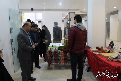 افتتاح نمایشگاه توانمندی های بانوان در شهرستان آزادشهر