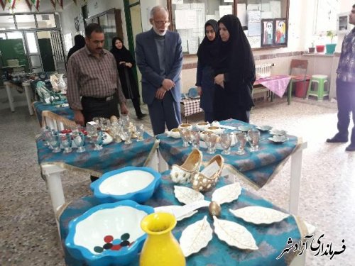 بازارچه نوروزی سفره 7سین در هنرستان الغدیر شهرستان آزادشهر
