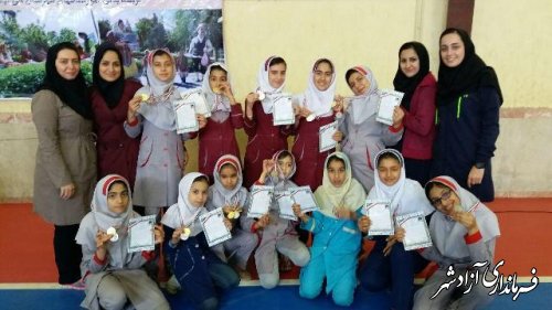 قهرمانی تیم دختران ابتدایی آزادشهر در مسابقات بازیهای بومی محلی استان