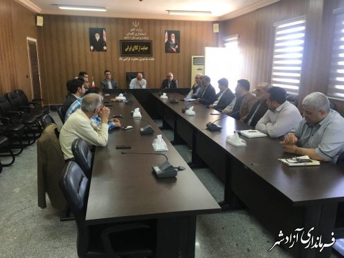 نشست جمعی از دبیران احزاب اصلاح طلب شهرستان با فرماندار آزادشهر