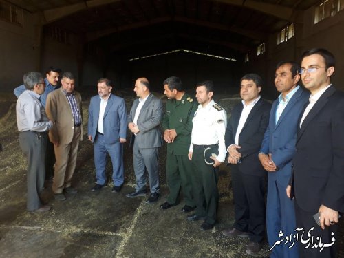 بازدید فرماندار شهرستان آزادشهر از مراکز خرید گندم و کلزا درشهرستان
