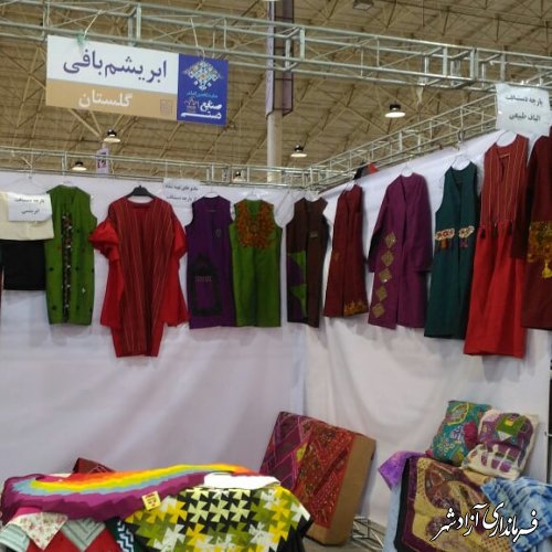 برپایی غرفه صنایع دستی و البسه محلی