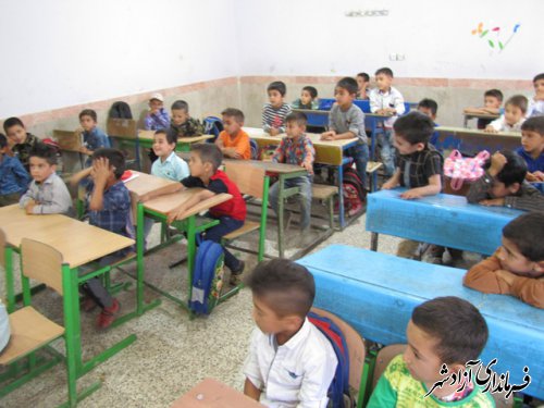 اجرای طرح دو زبانه برای دانش آموزان بدو ورود به پایه اول ابتدایی شهرستان آزادشهر