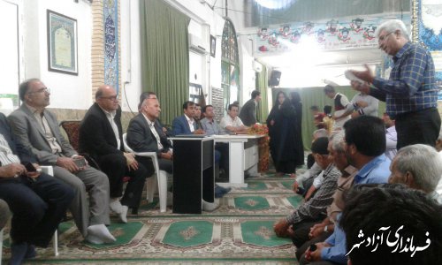 به مناسبت هفته دولت، برپایی میز خدمت فرمانداری شهرستان آزادشهر در مصلی نماز جمعه نگین شهر