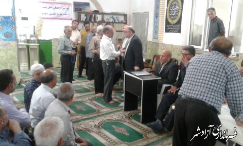 به مناسبت هفته دولت، برپایی میز خدمت فرمانداری شهرستان آزادشهر در مصلی نماز جمعه نگین شهر