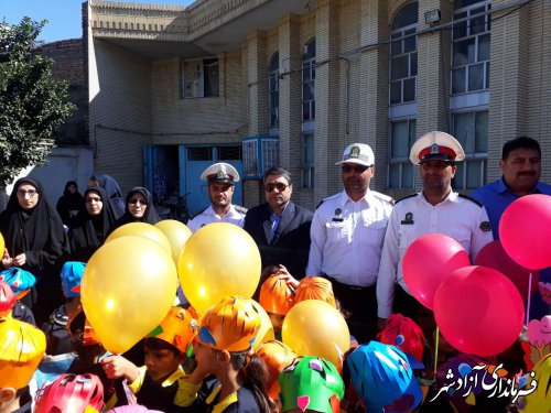 برگزاری جشن هفته ملی کودک در شهرستان آزادشهر