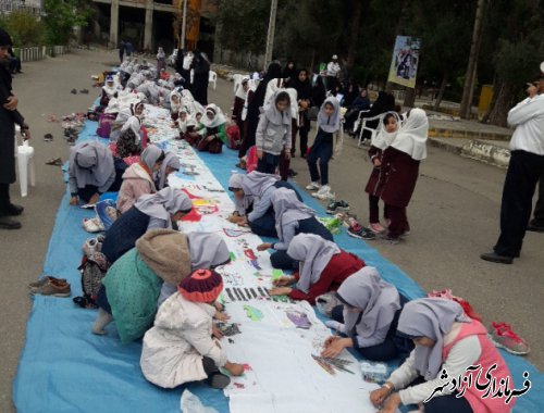 همایش نقاشی خیابانی بمناسبت هفته نیروی انتظامی با شرکت دانش آموزان در شهرستان آزادشهر