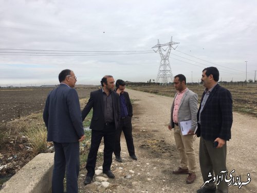 بازدید نماینده استانداری از پروژه احداث جاده زراعی در آزادشهر