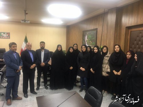 دیدار صمیمی جمعی از دانشجویان با فرماندار شهرستان آزادشهر