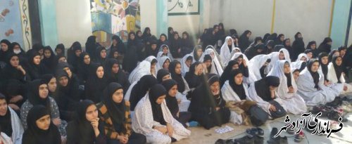  نشست دانش آموزی با موضوع نماز در دبیرستان سروش شهرستان آزادشهر