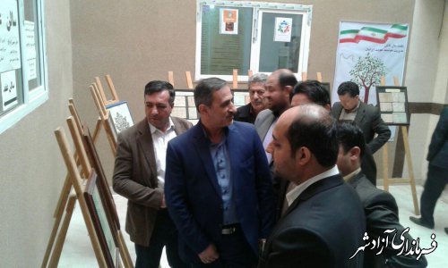 برپایی نمایشگاه ثبت احوال و رونمایی از اسناد سجلی تاریخی در شهرستان آزادشهر